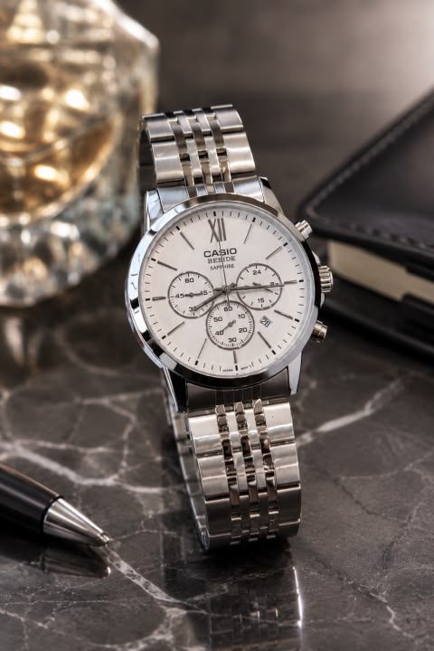 CASIO EDIFICE SAPHIRE EDITION CHRONOGRAPH WORKING WITH DATE SILVER WITH WHITE😍📢