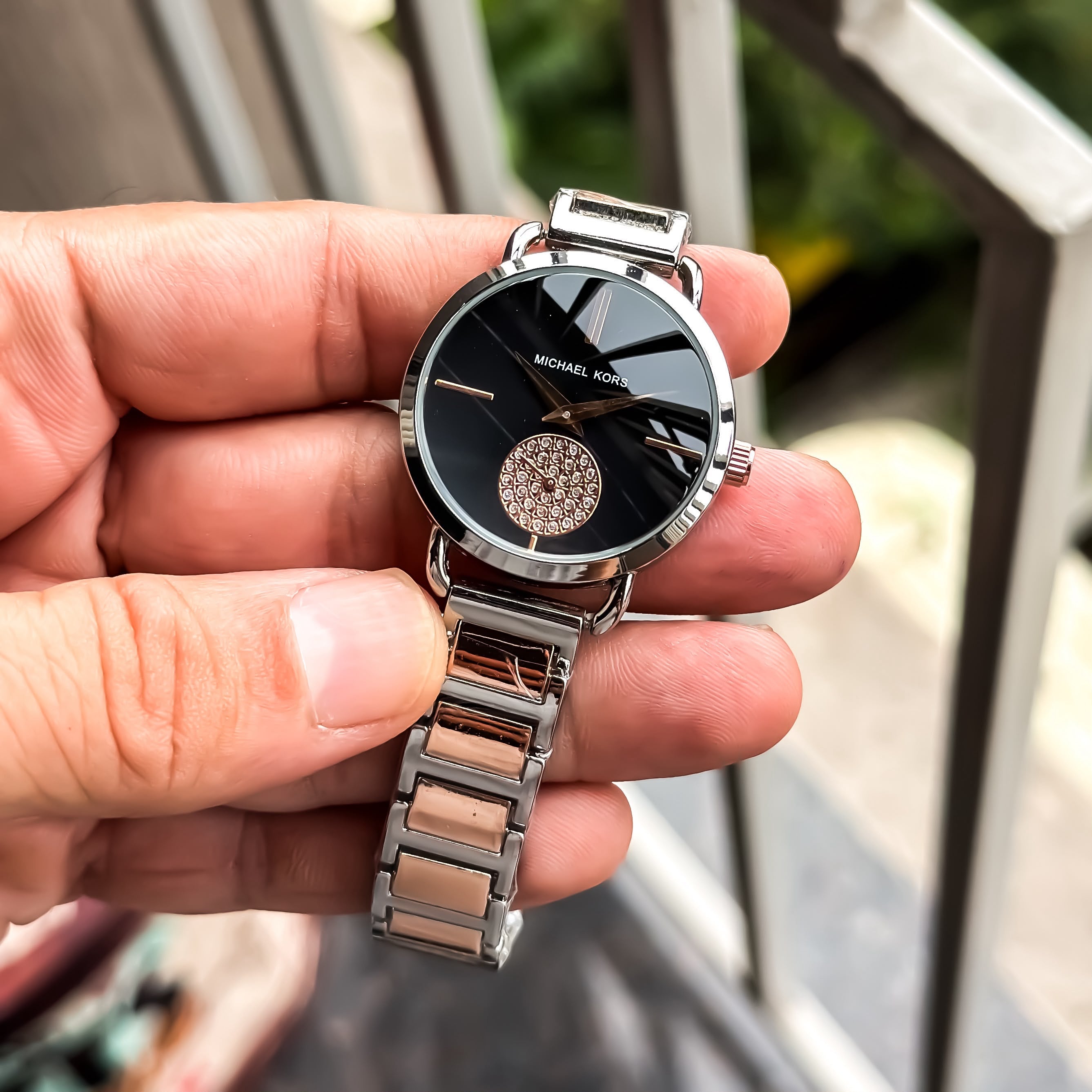 MICHAEL-KORS LADIES NEW MODEL SILVER CASE AND ROSE TT STAINLESS STEEL STRAP🥵
