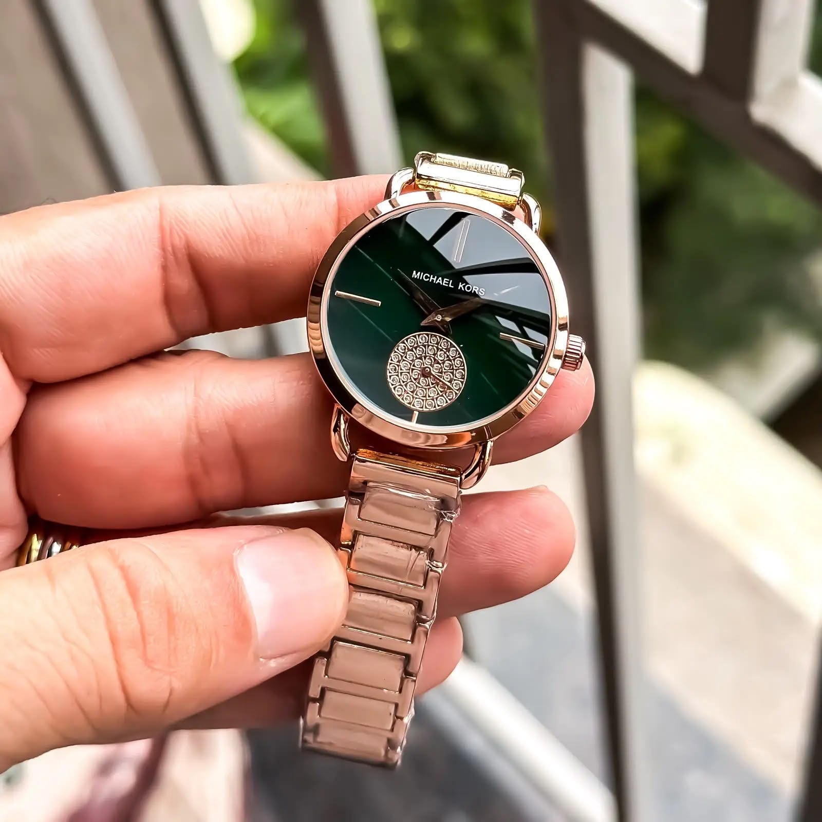 MICHAEL-KORS LADIES NEW MODEL SILVER CASE AND ROSE & DARK GREEN STAINLESS STEEL STRAP🥵