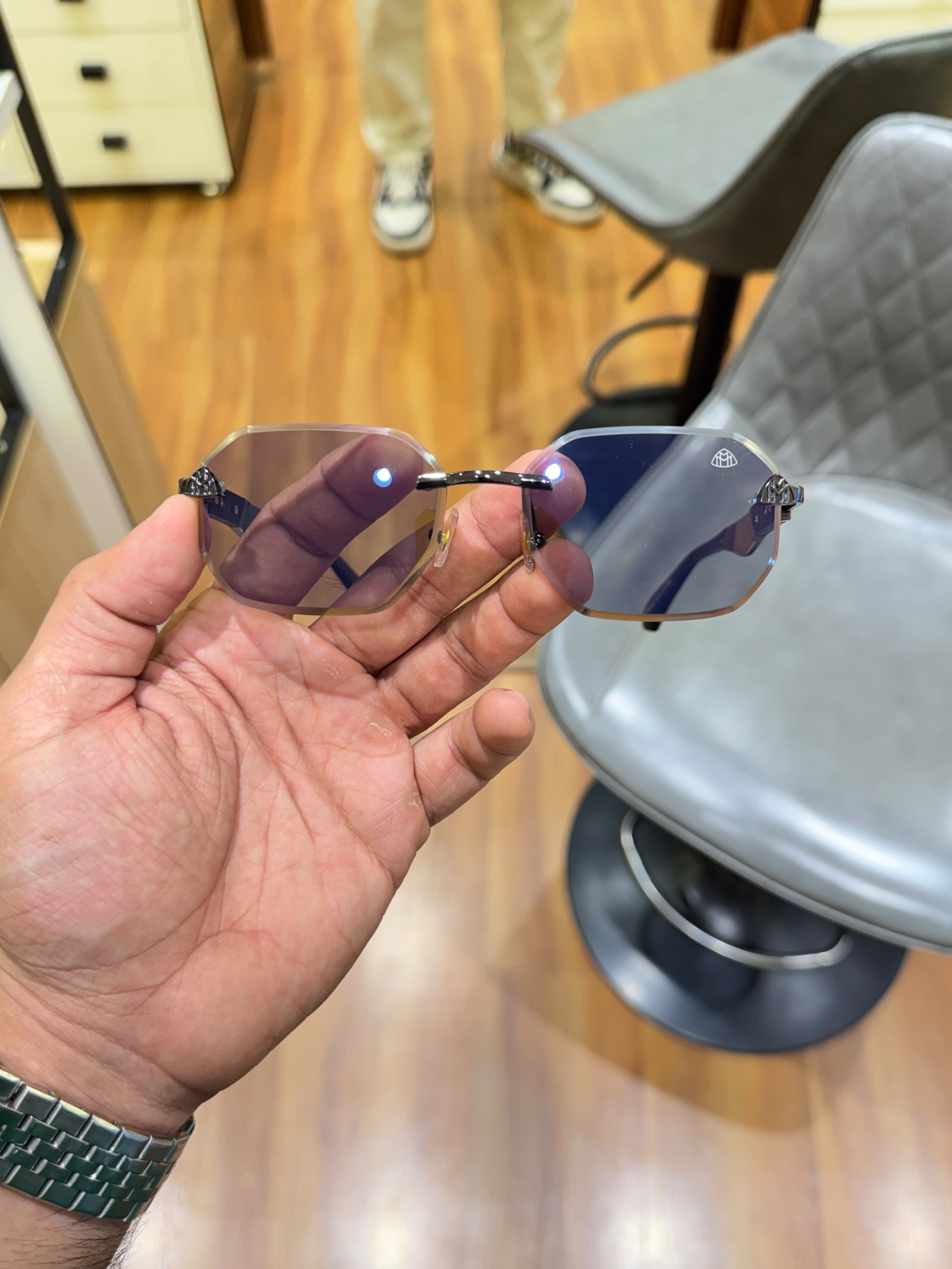 Maybach 98522 gun grey only 🥳🥳🥳💯💯💯💯