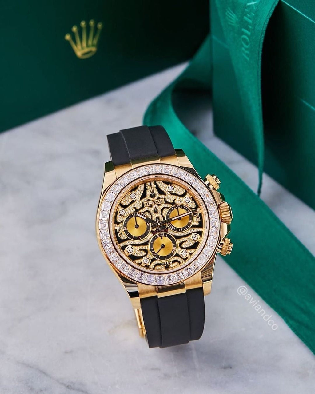Role_x Daytona Eye of Tiger Gold Diamond Watch